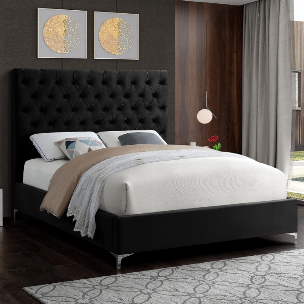 Crysta 6ft Plush Black Velvet Buttoned Bed 